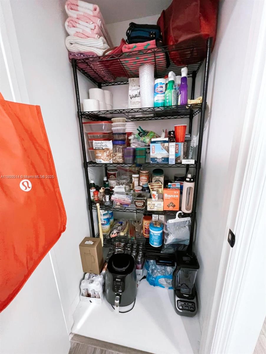 500 BRICKELL WEST CONDO - Residential