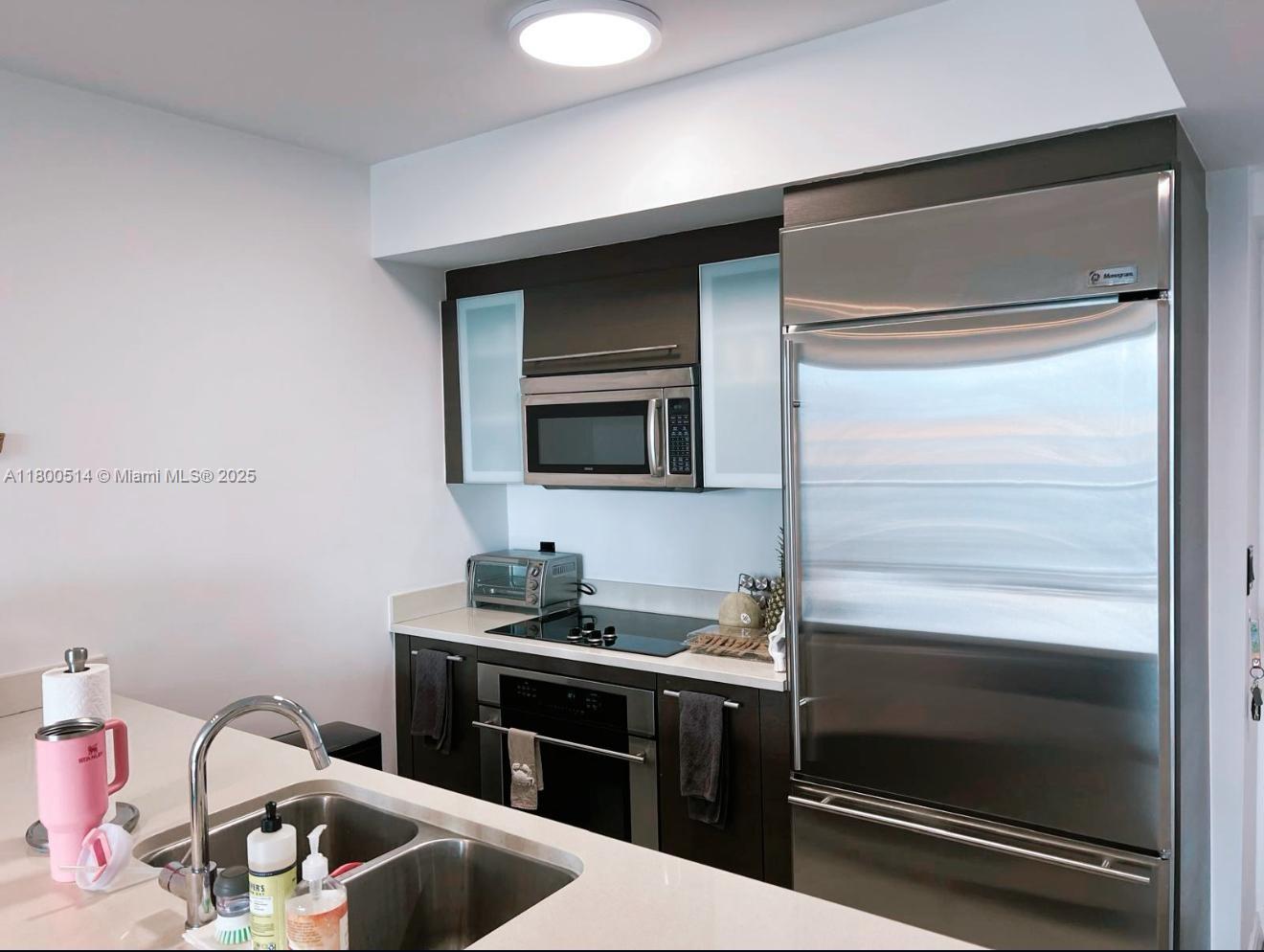 500 BRICKELL WEST CONDO - Residential