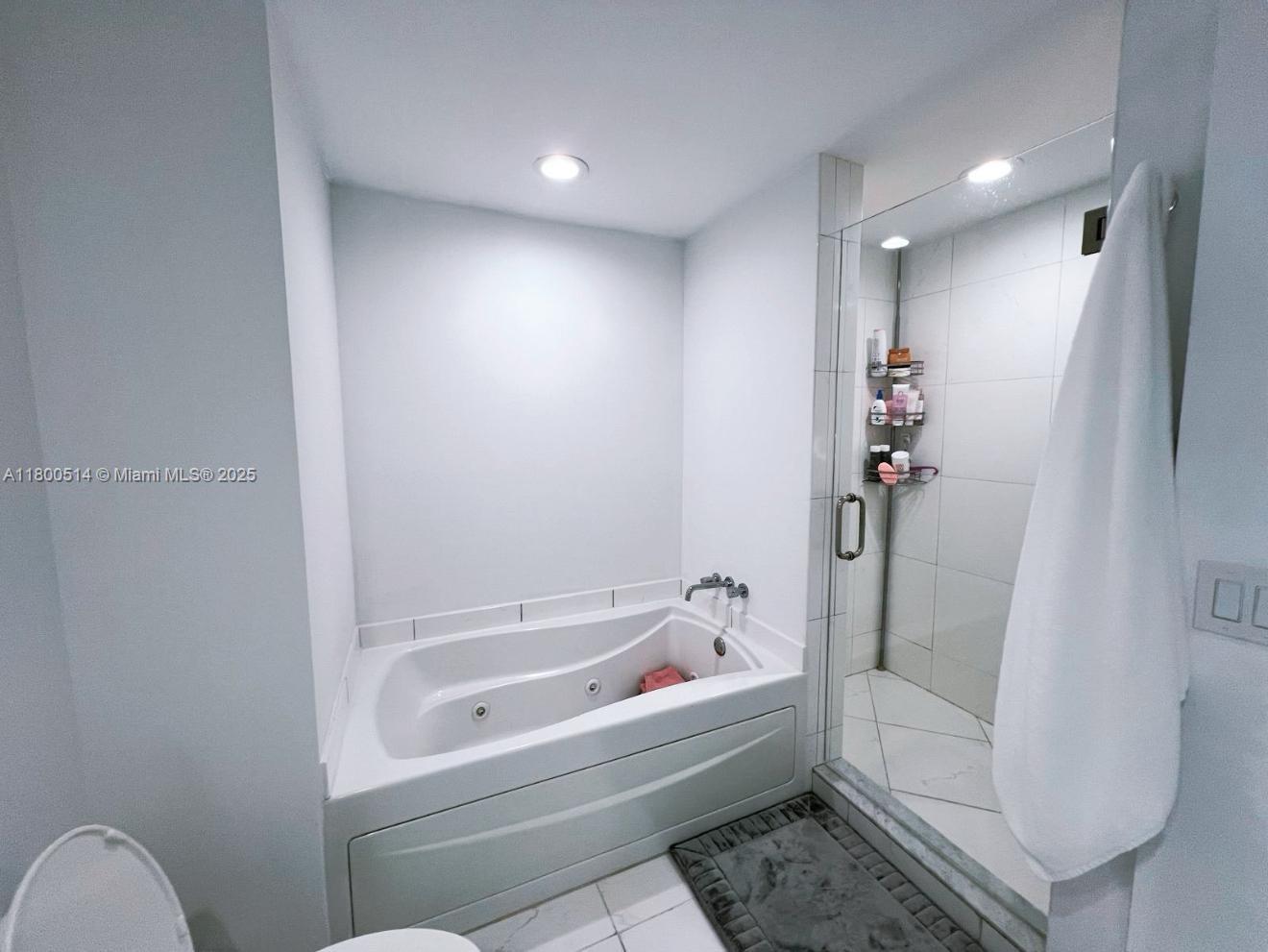 500 BRICKELL WEST CONDO - Residential