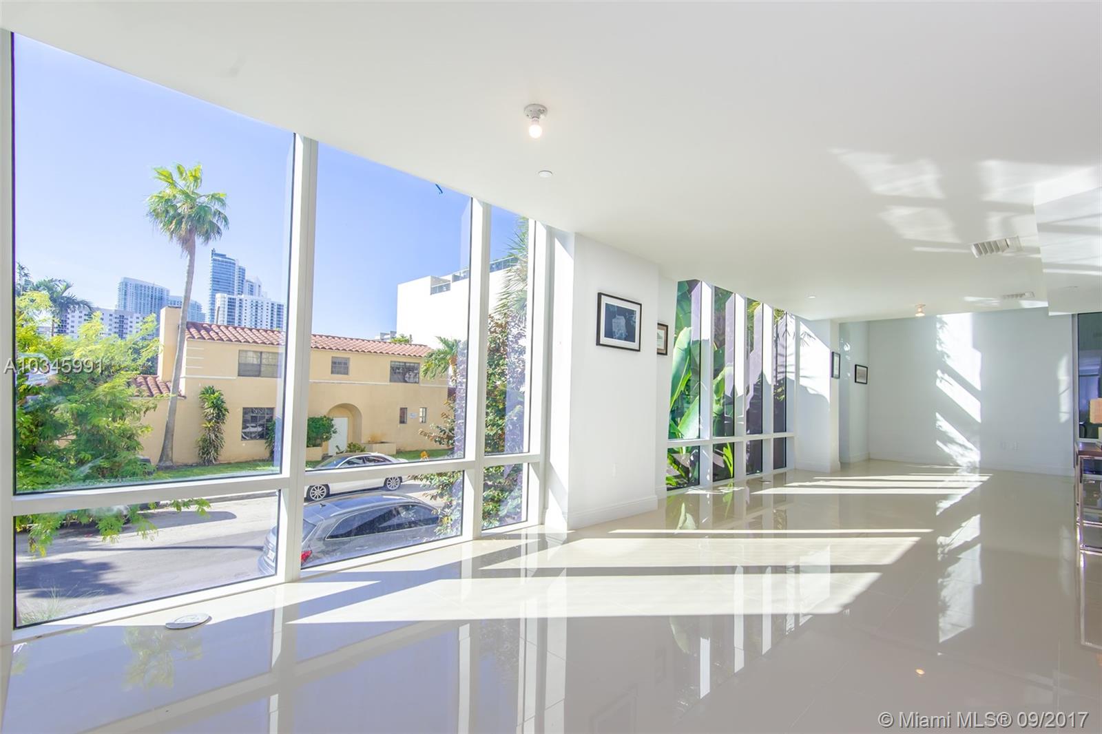 THE CRIMSON CONDO - Residential Lease