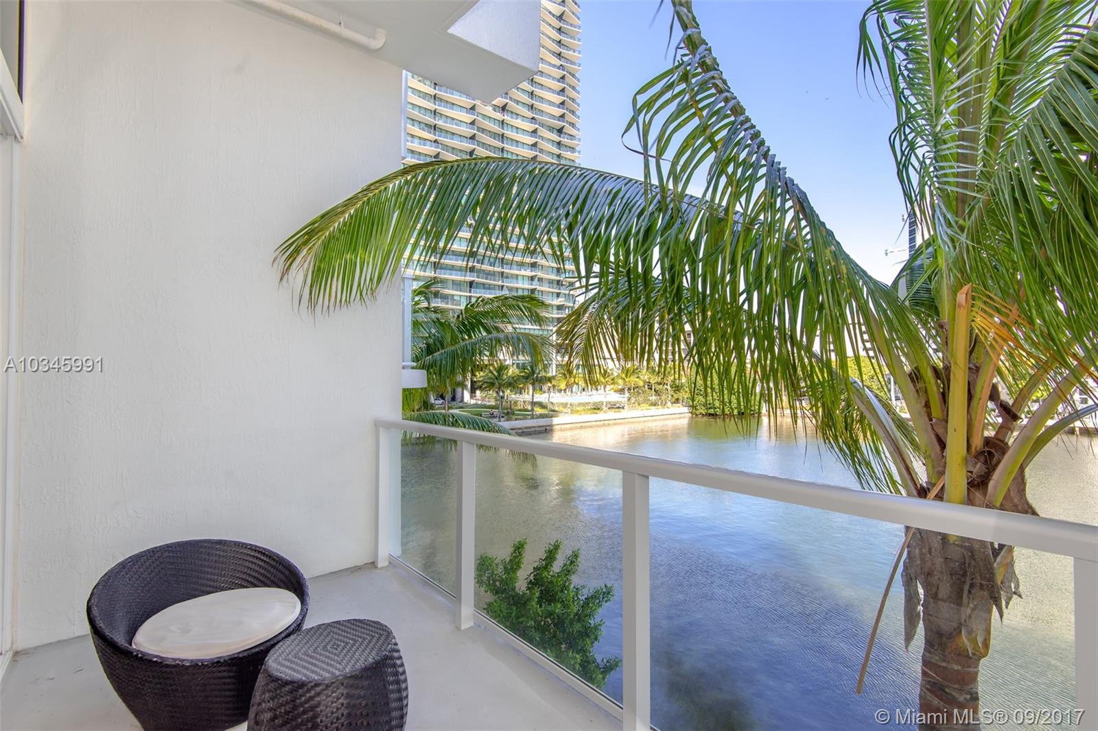 THE CRIMSON CONDO - Residential Lease