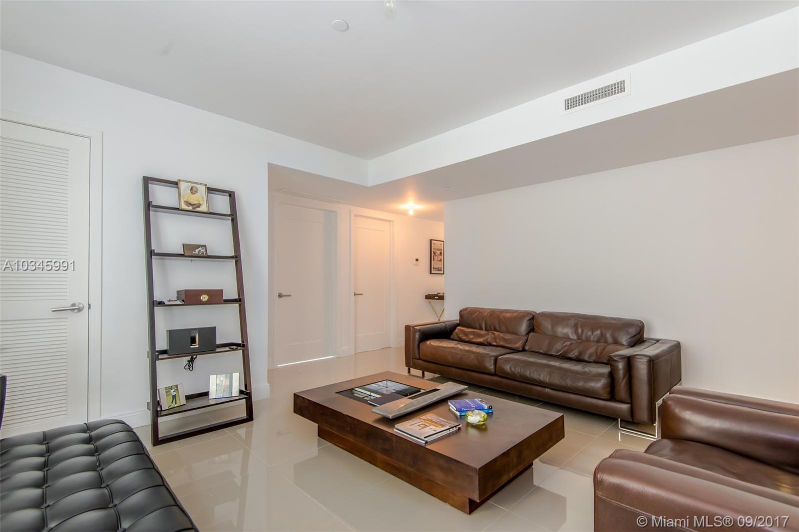 THE CRIMSON CONDO - Residential Lease