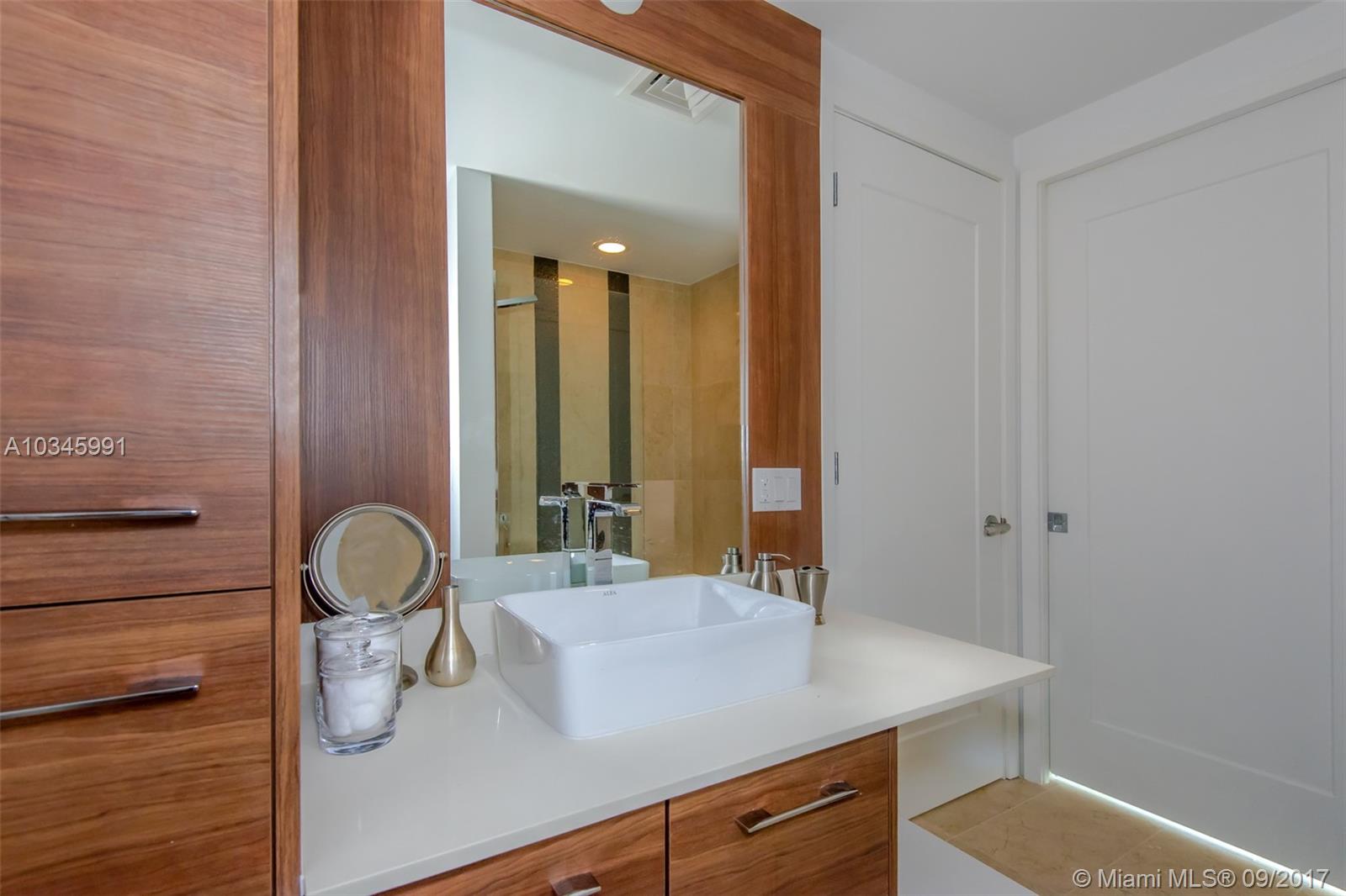 THE CRIMSON CONDO - Residential Lease