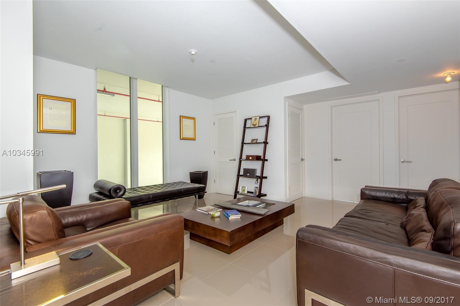 THE CRIMSON CONDO - Residential Lease