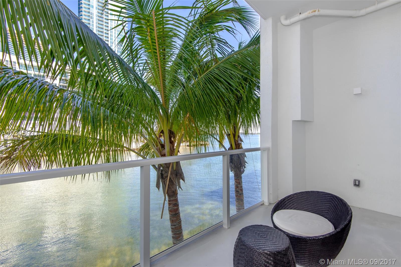 THE CRIMSON CONDO - Residential Lease