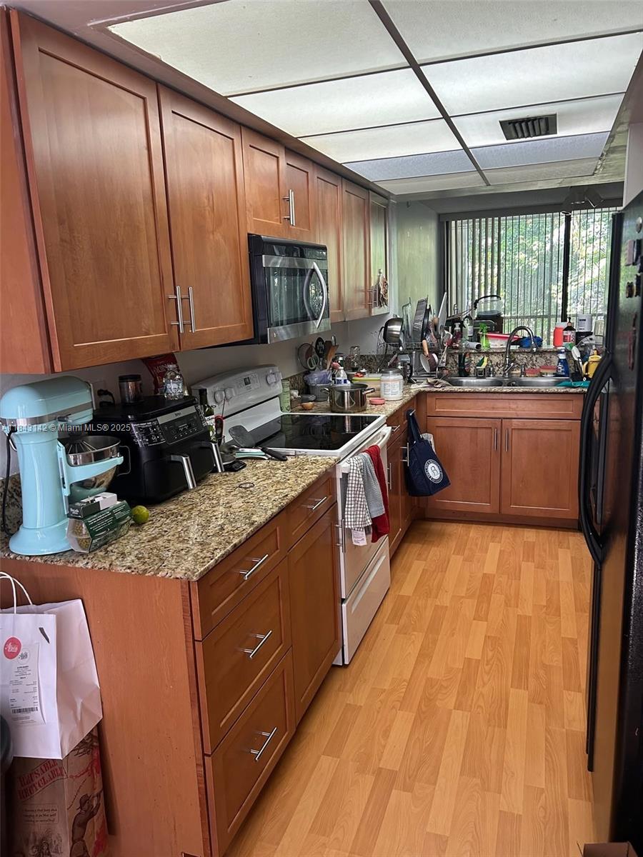 HARVEST SECTION FOUR COND - Residential