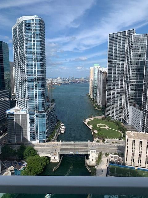 BRICKELL ON THE RIVER N T - Residential Lease