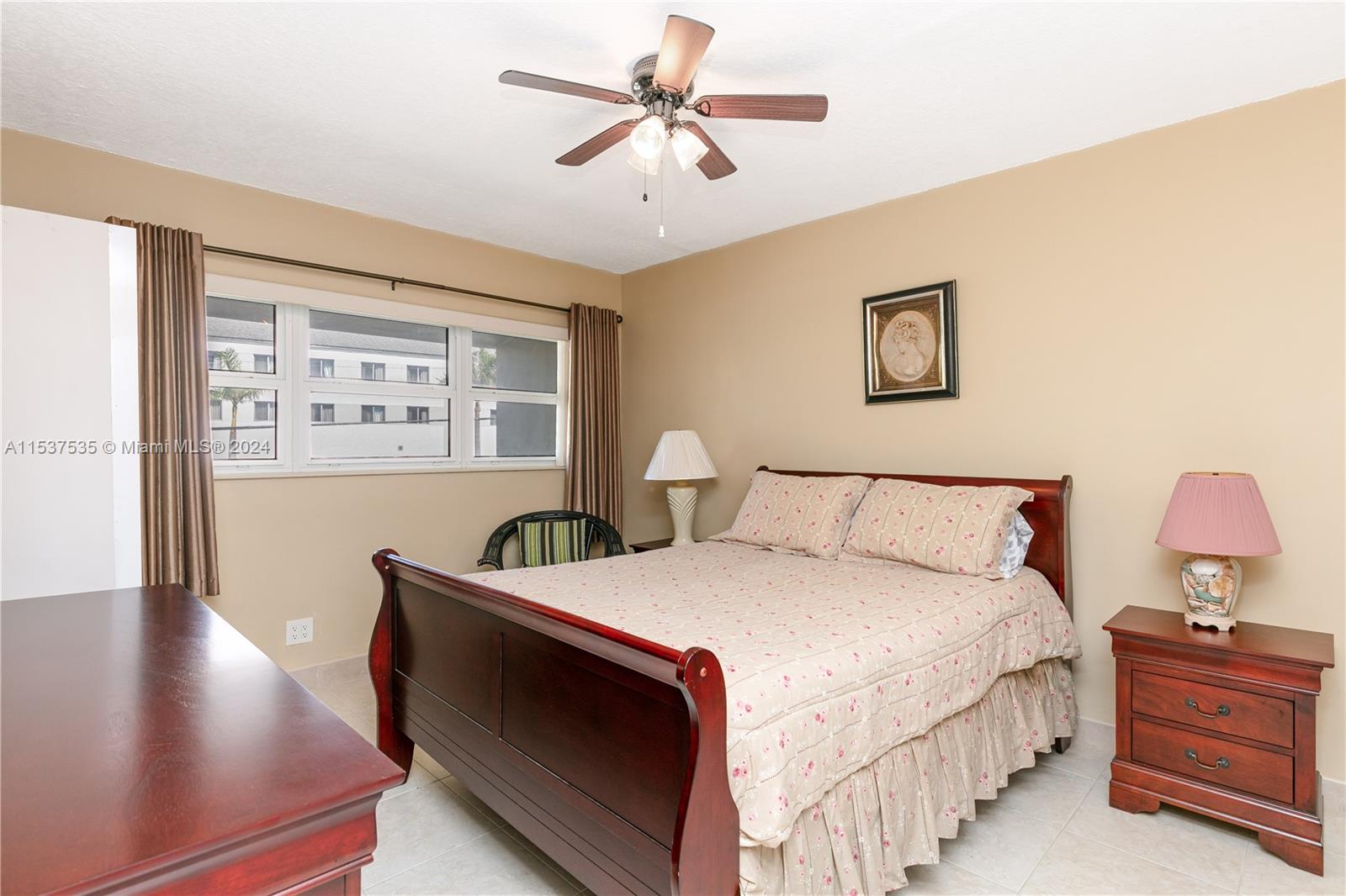 AMBASSADOR NORTH CO-OP - Residential