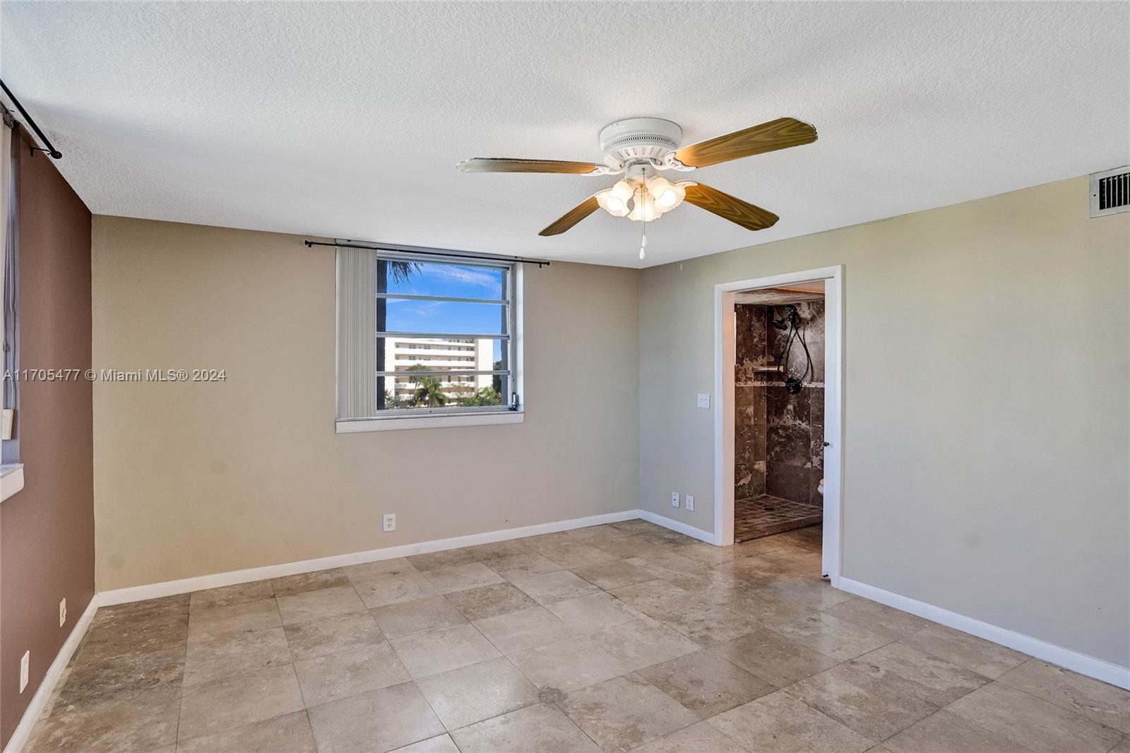 MEADOWBROOK LAKES VIEW CO - Residential