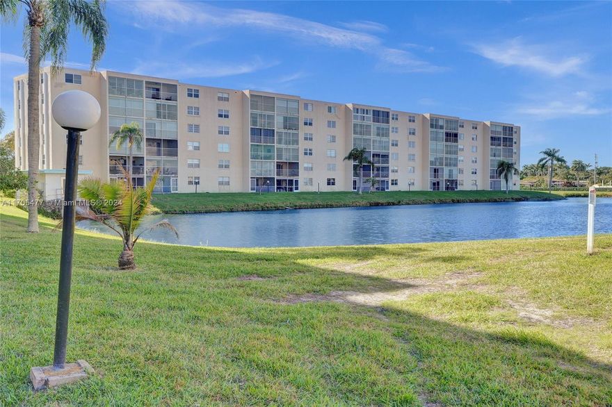 DANIA BEACH CONDO,2 BEDROOMS,2 BATHS,CORNER UNIT.BEAUTIFUL LAKE VIEWS FROM FRONT AND BACK.MARBLE THROUGOUT WHOLE UNIT,INCLUDING BALCONY.UNIT VERY CLOSE TO POOL AND CLUBHOUSE.MOVE IN READY!!!!!!!REALTORS PLEASE READ INPUT BROKER REMARKS!!!!!!!
