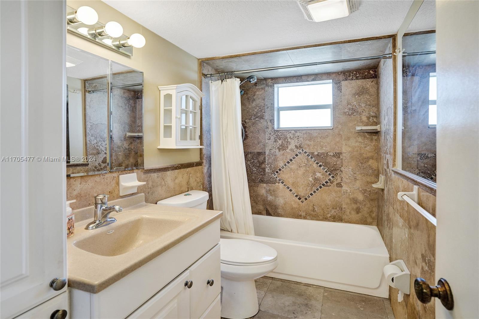 MEADOWBROOK LAKES VIEW CO - Residential