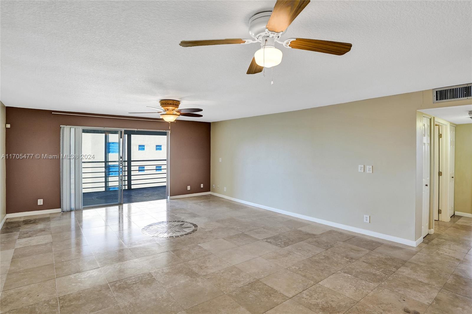 MEADOWBROOK LAKES VIEW CO - Residential