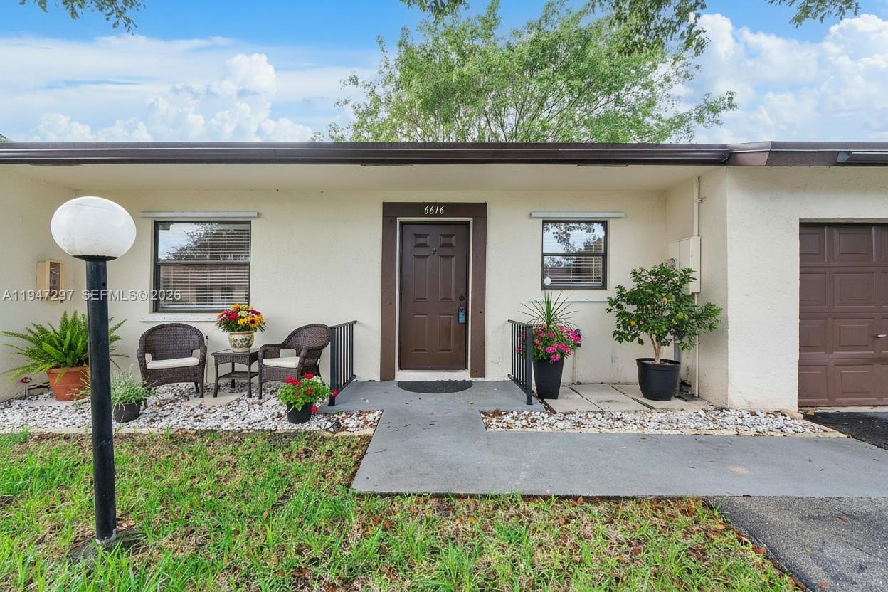 VENETIAN LAKES CONDO - Residential