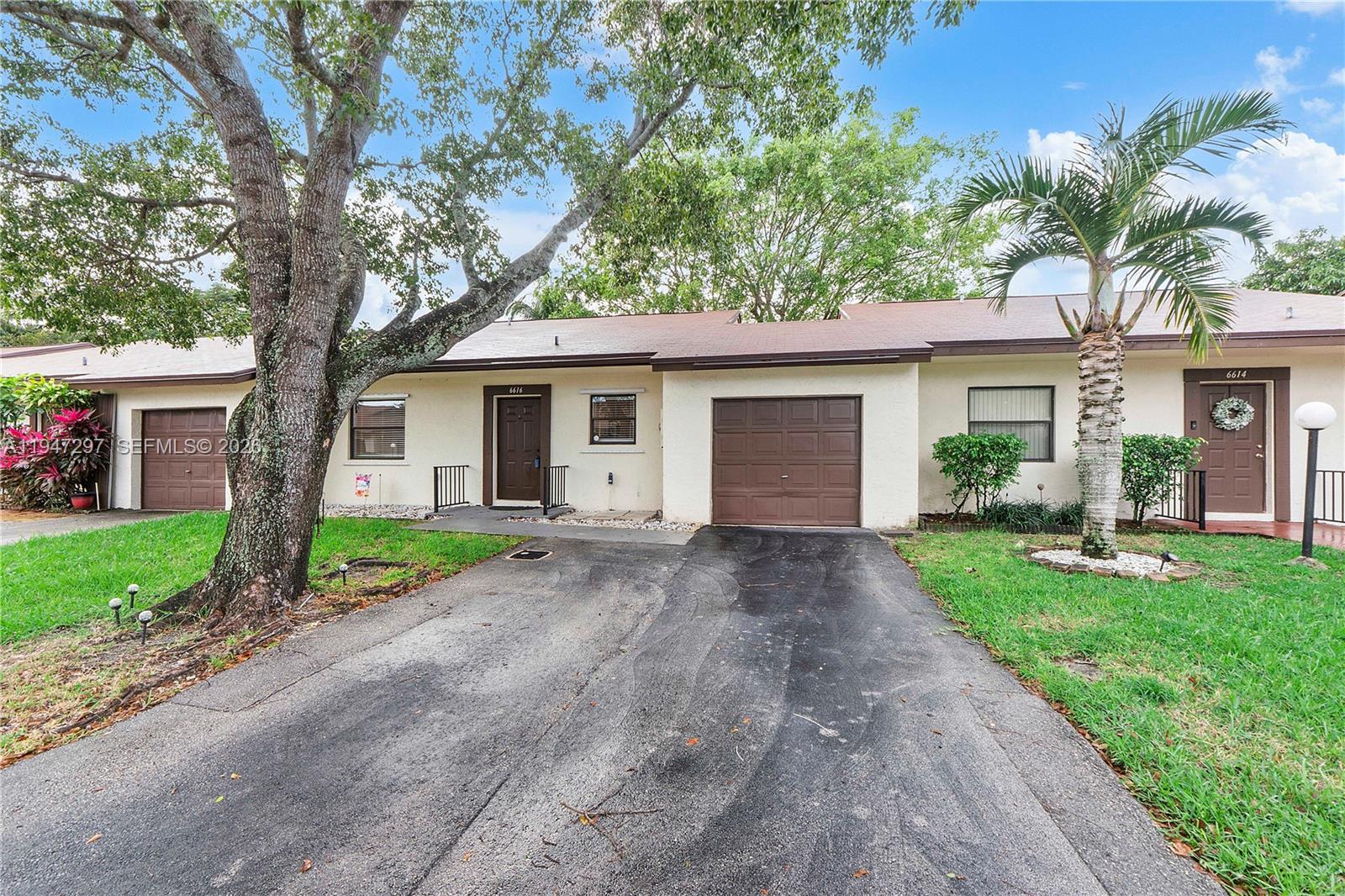 VENETIAN LAKES CONDO - Residential