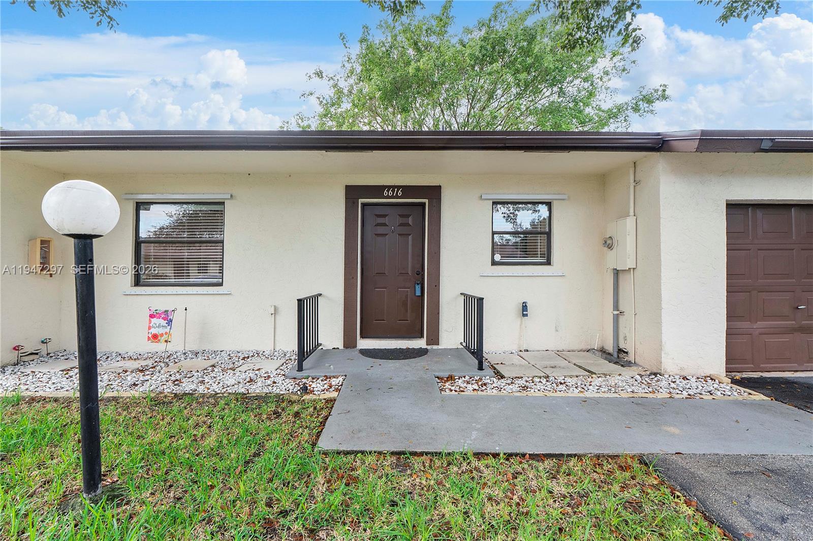 VENETIAN LAKES CONDO - Residential