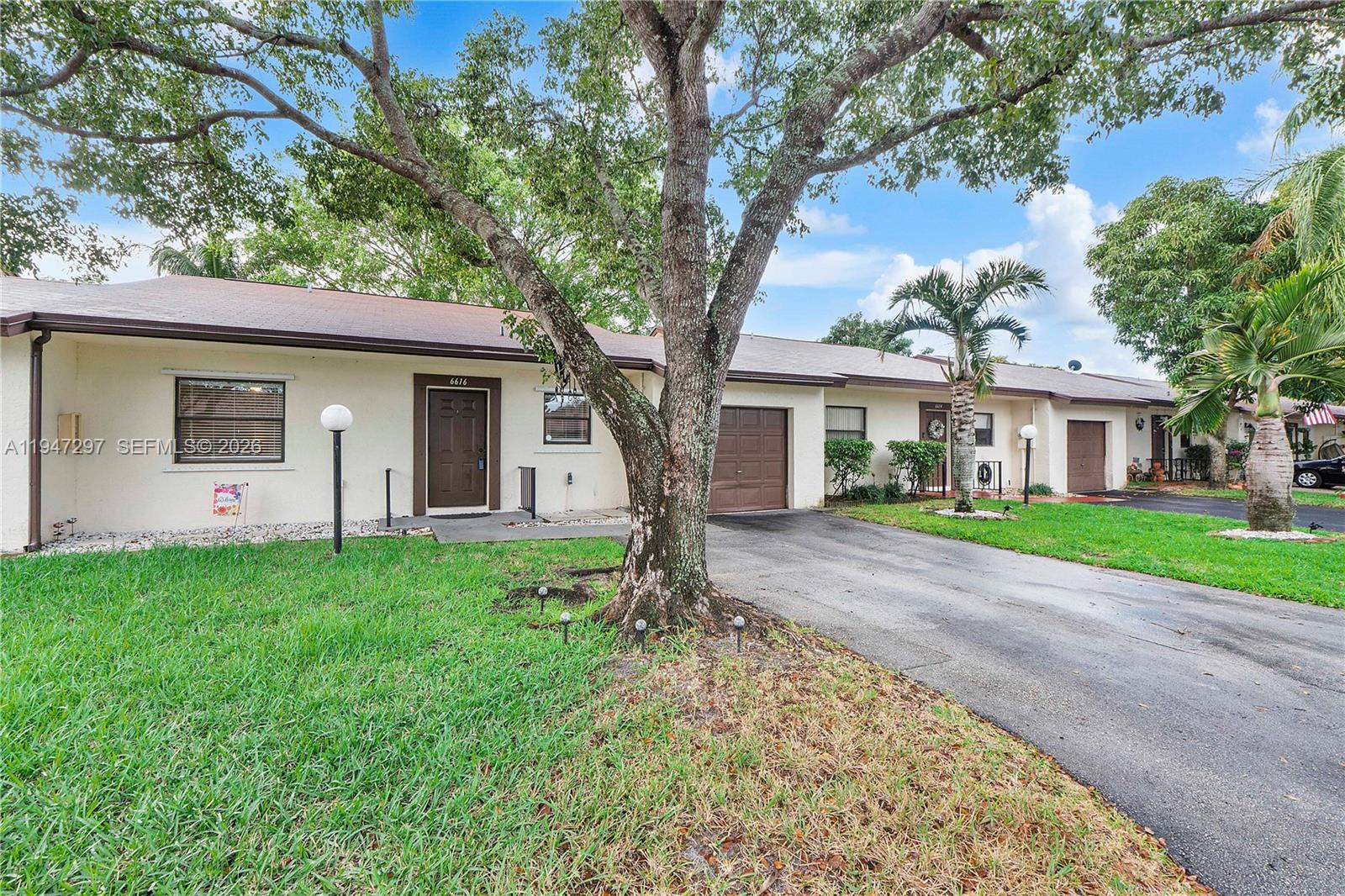 VENETIAN LAKES CONDO - Residential