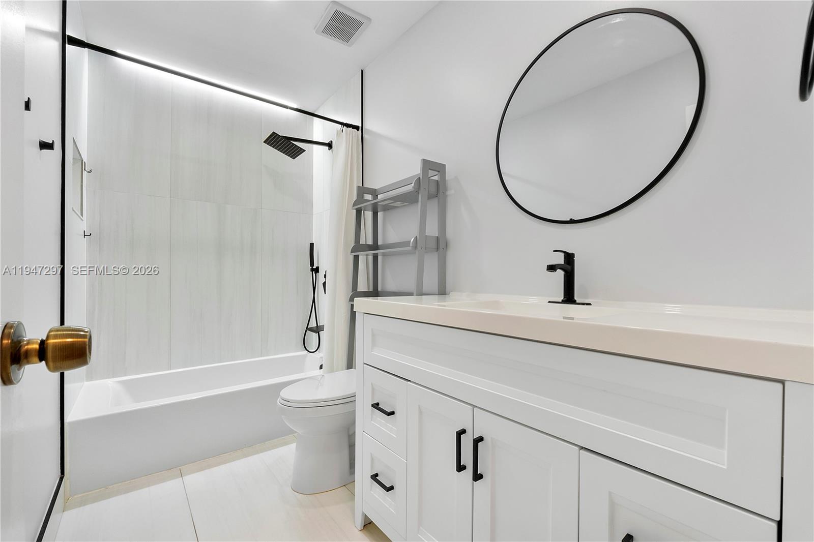 VENETIAN LAKES CONDO - Residential