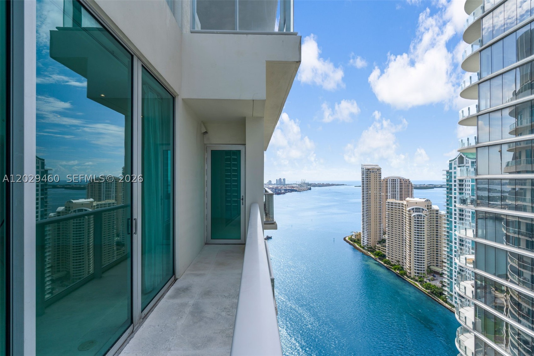 300 S Biscayne Blvd T-3702 - Image 1