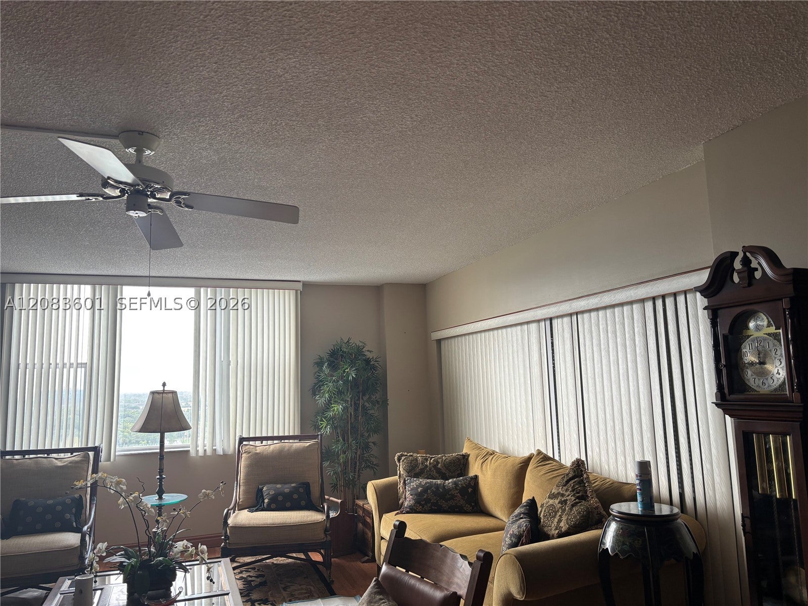 3800 Hillcrest Dr 1011