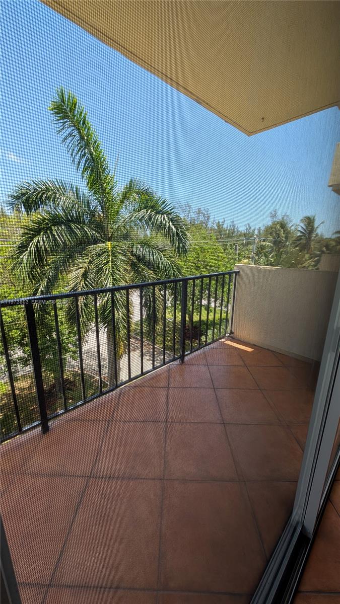 MARINA PARK CONDO PH I - Residential