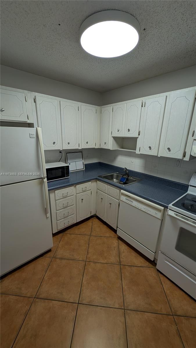 MARINA PARK CONDO PH I - Residential