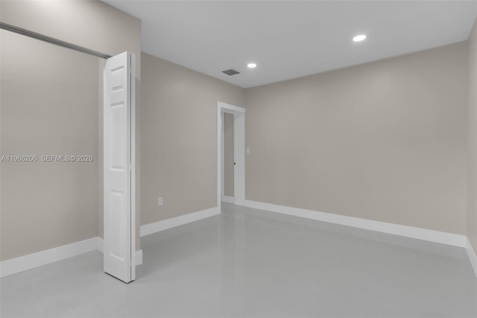 REPLAT OF PORTION OF FLOR - Residential