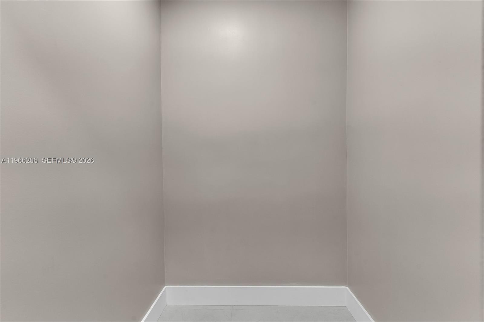 REPLAT OF PORTION OF FLOR - Residential