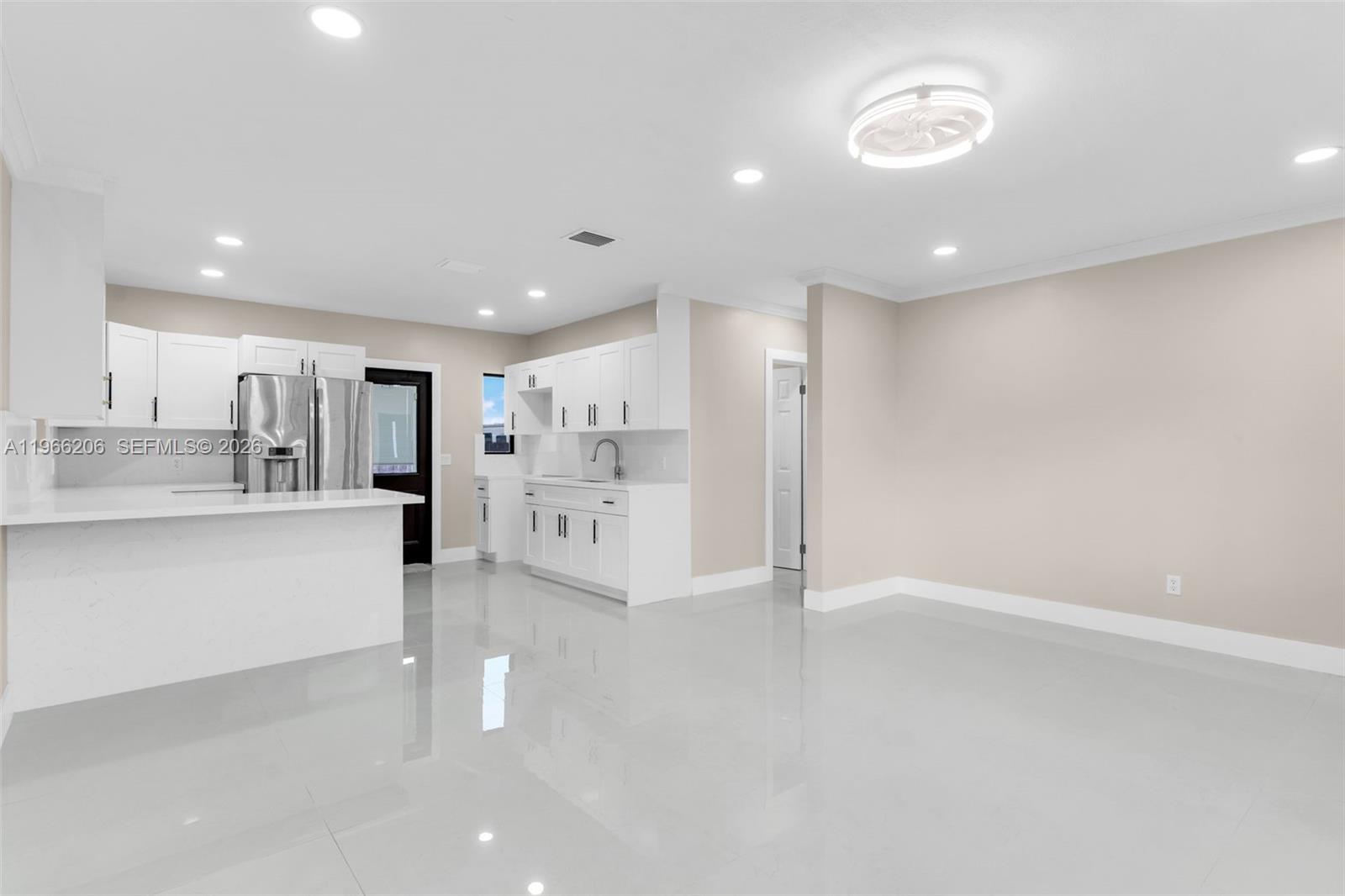 REPLAT OF PORTION OF FLOR - Residential