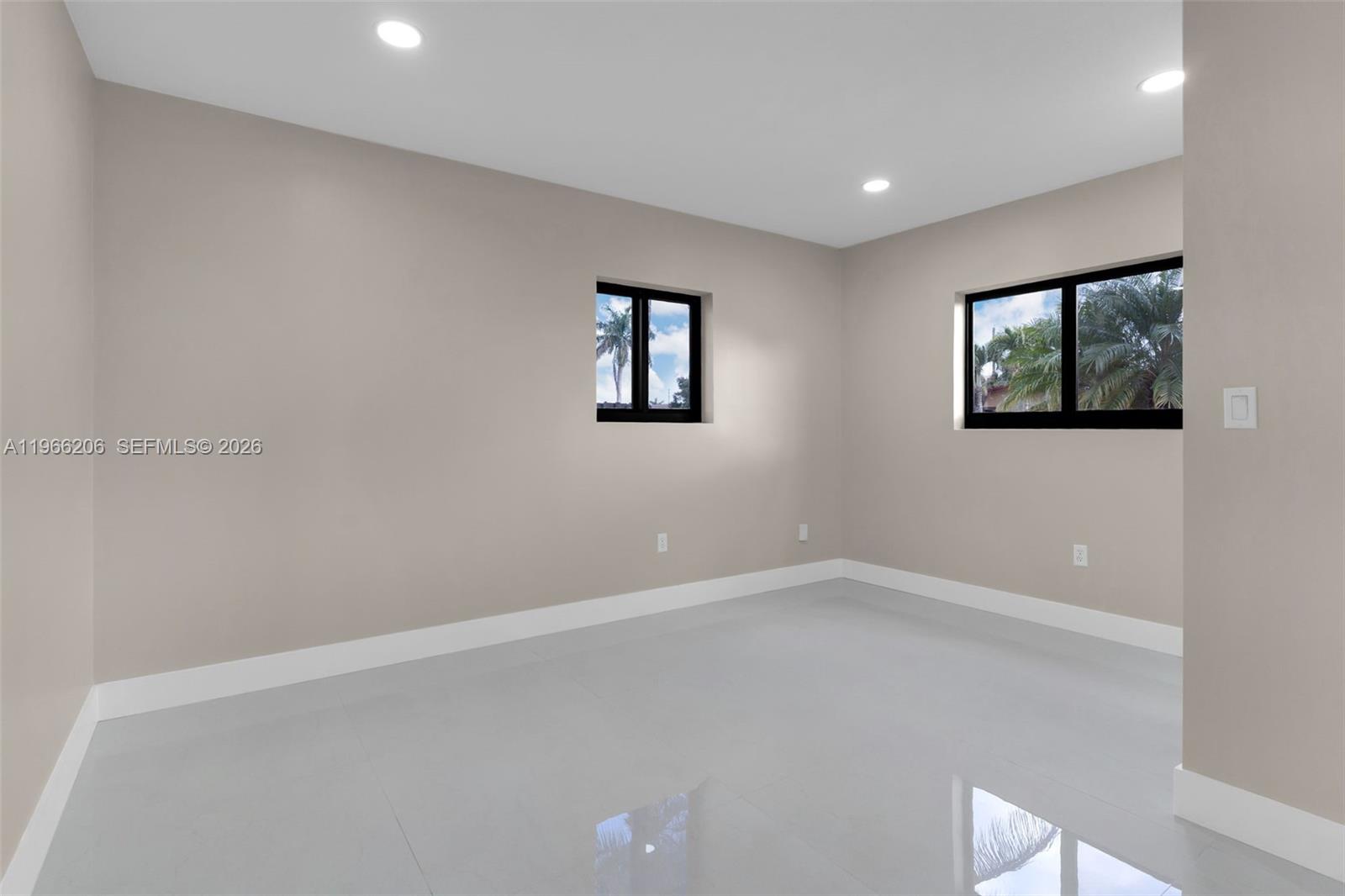 REPLAT OF PORTION OF FLOR - Residential