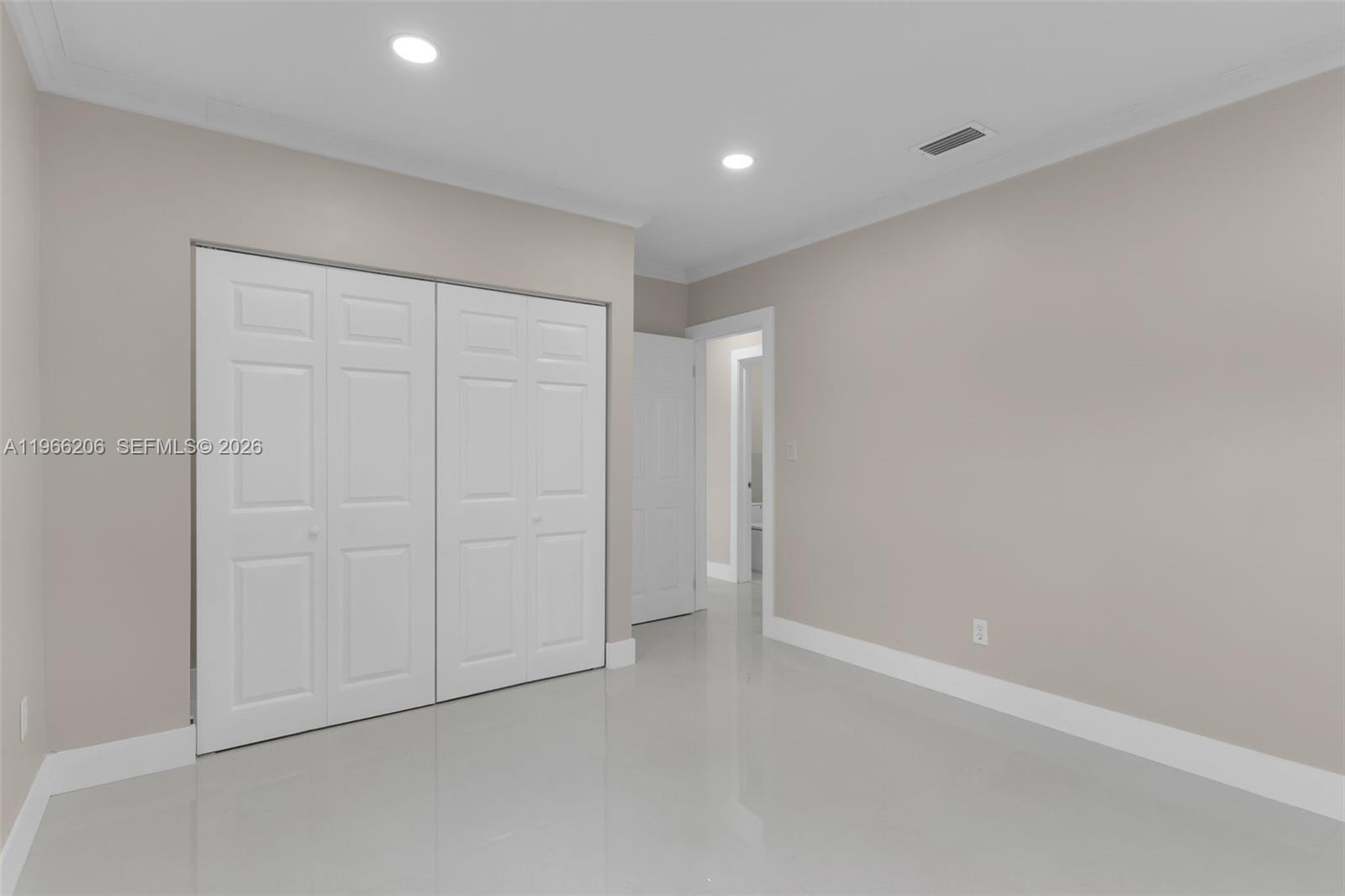 REPLAT OF PORTION OF FLOR - Residential