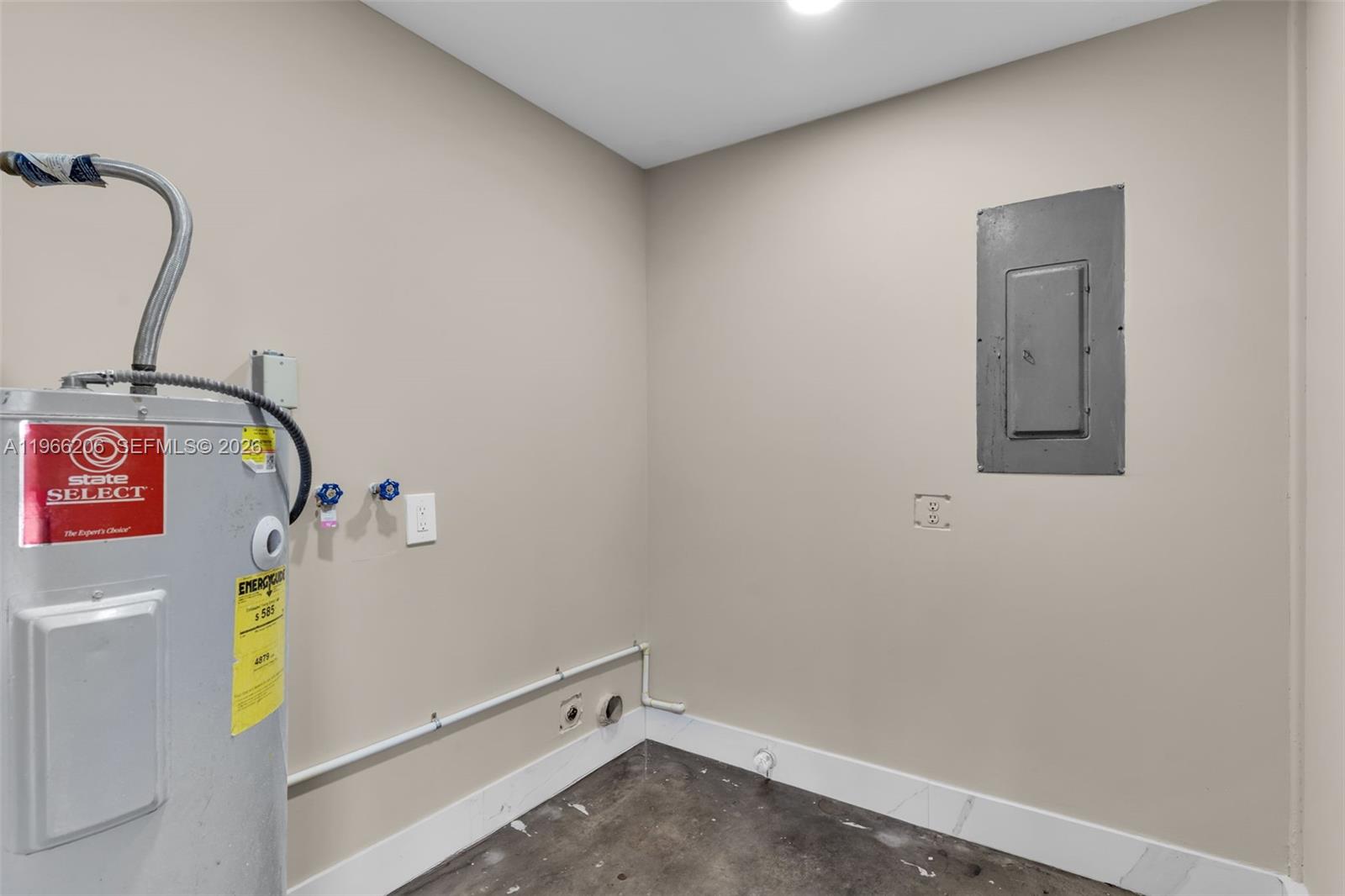 REPLAT OF PORTION OF FLOR - Residential