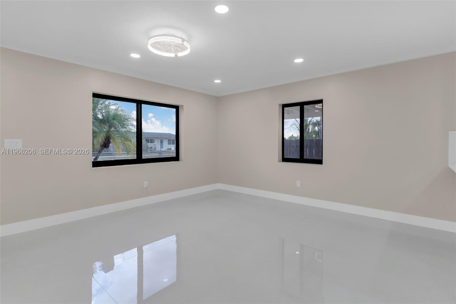 REPLAT OF PORTION OF FLOR - Residential