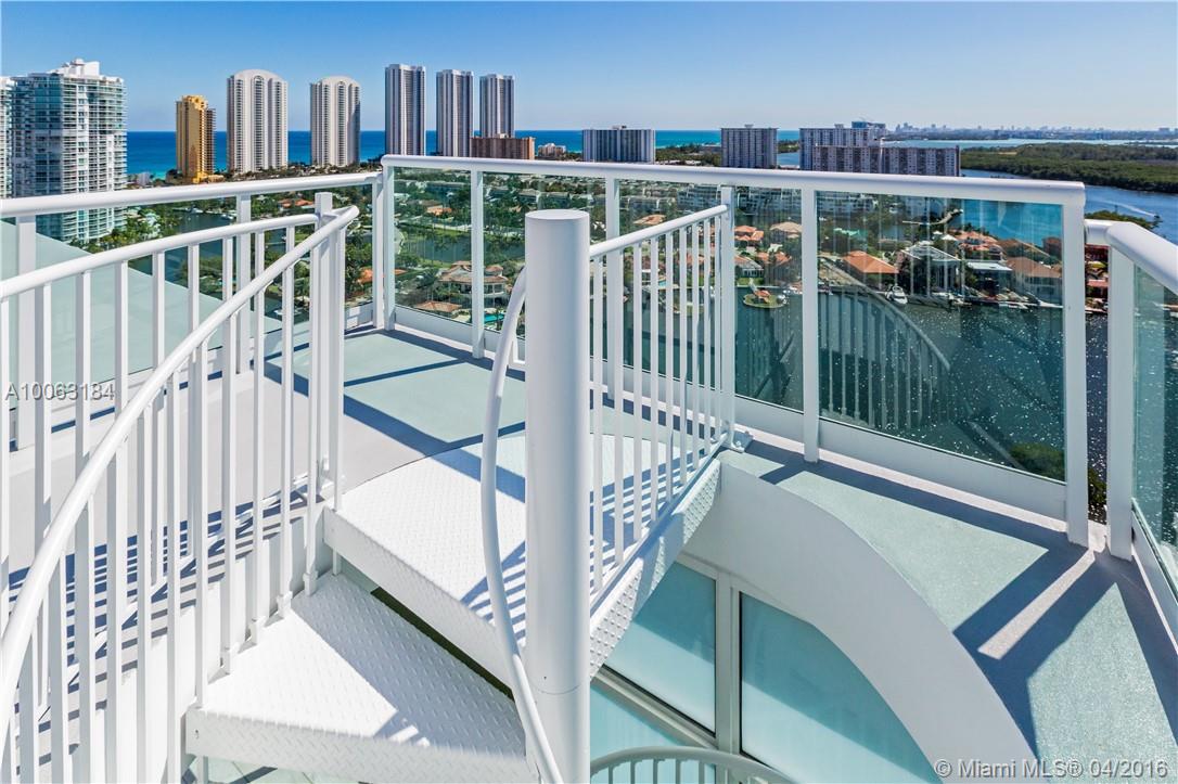 Breathtaking views of Bay and Ocean from this brand new tri-level penthouse unit. Top-of-the-line kitchen appliances, 36" white porcelain floors, and stunning European bathrooms ensure an optimal mix of style, class, and contemporary luxury. This penthouse features a 4/4.5 split floor plan, a rooftop deck and Jacuzzi, and an open concept which makes this unit perfect for living and entertaining. Property features full service marina, 5-star amenities, and infinity edge pool overlooking bay.