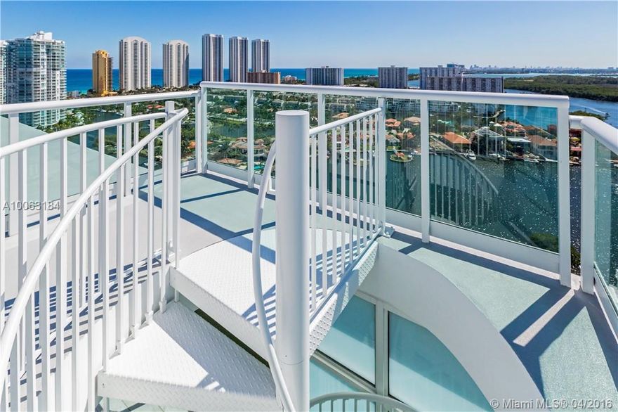 Breathtaking views of Bay and Ocean from this brand new tri-level penthouse unit. Top-of-the-line kitchen appliances, 36" white porcelain floors, and stunning European bathrooms ensure an optimal mix of style, class, and contemporary luxury. This penthouse features a 4/4.5 split floor plan, a rooftop deck and Jacuzzi, and an open concept which makes this unit perfect for living and entertaining. Property features full service marina, 5-star amenities, and infinity edge pool overlooking bay.