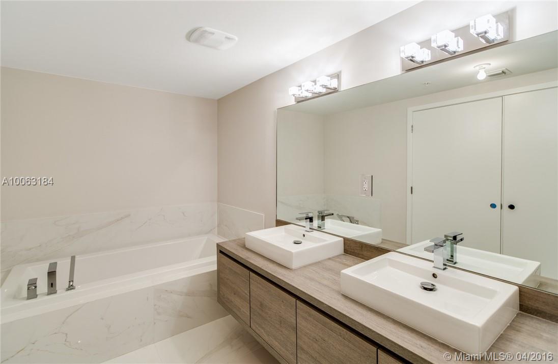 400 Sunny Isles - Residential Lease