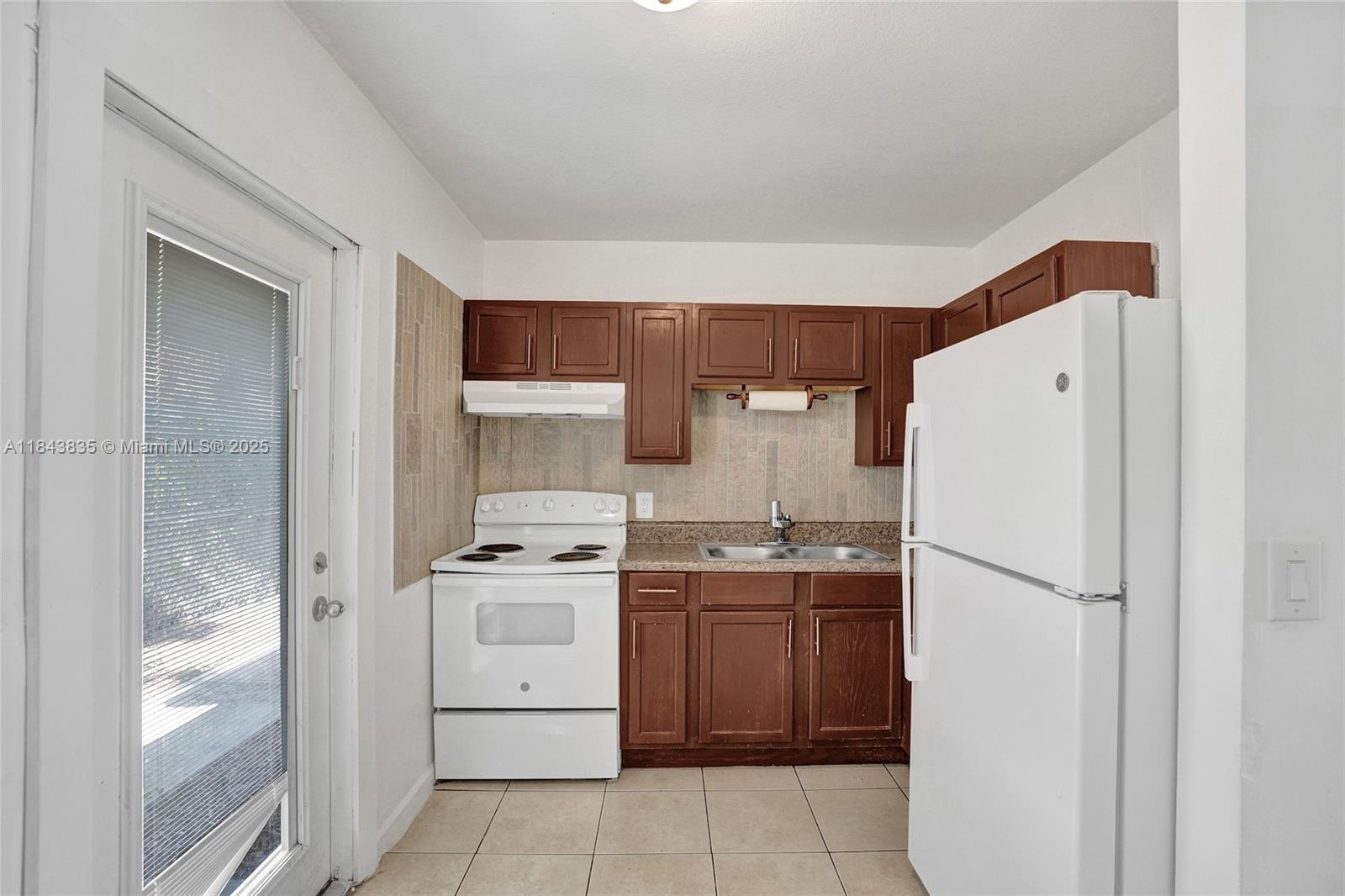 1200 W 31st St, Riviera Beach, FL, 33404/$535,000 3 1200 W 31st St