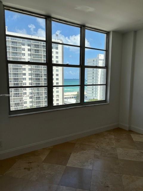 5700 Collins Ave 10D