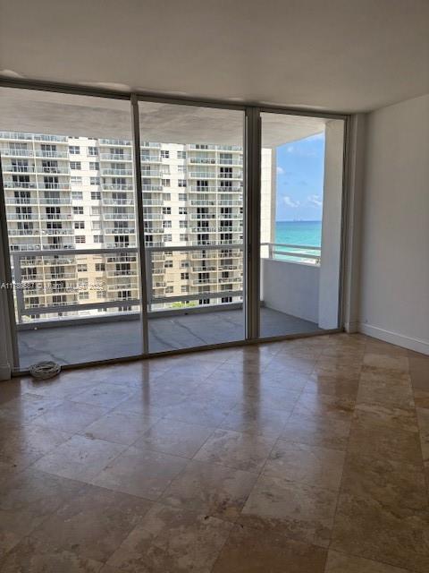 5700 Collins Ave 10D
