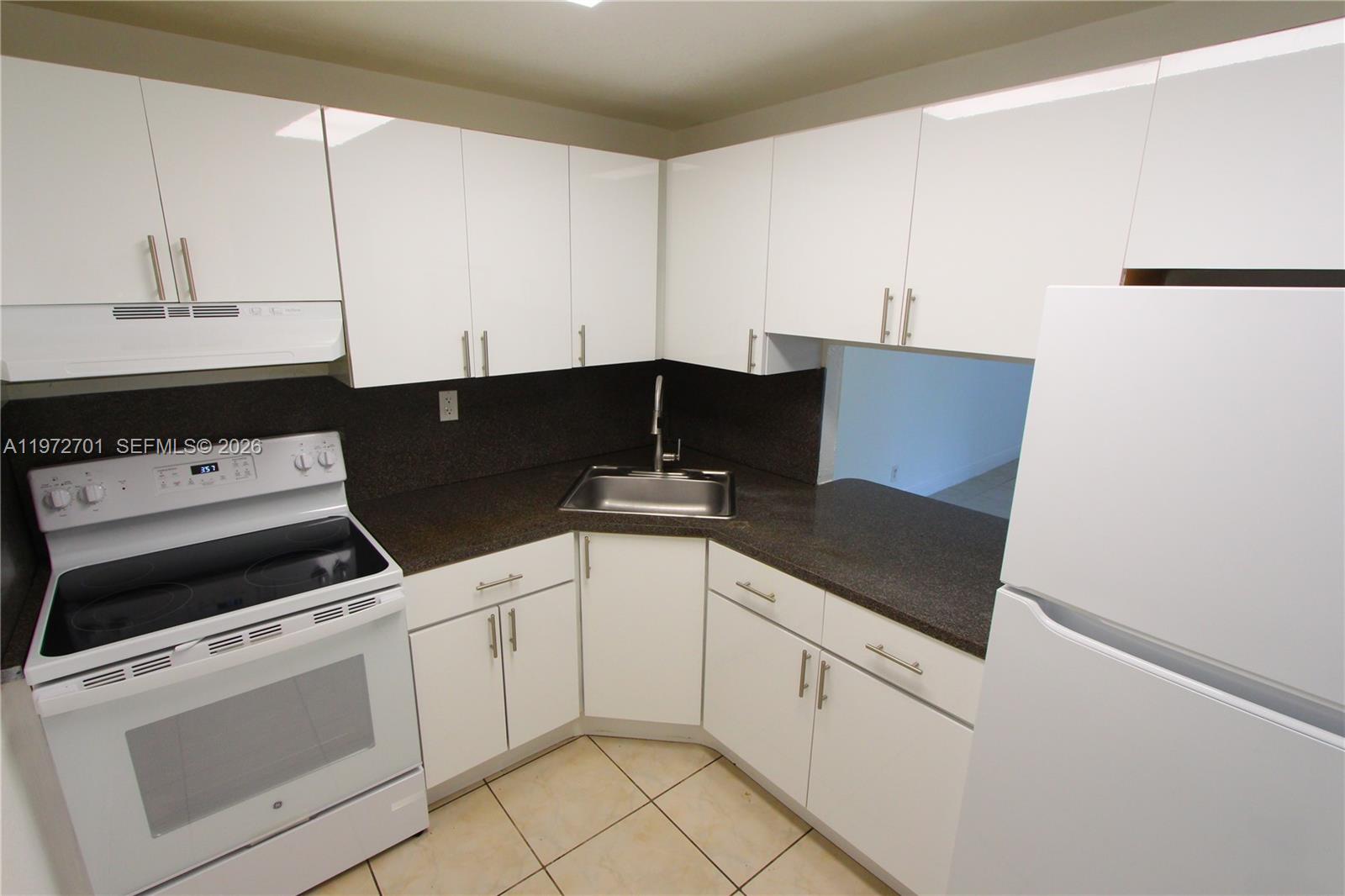 YOLANDA VILLAS CONDO - Residential Lease