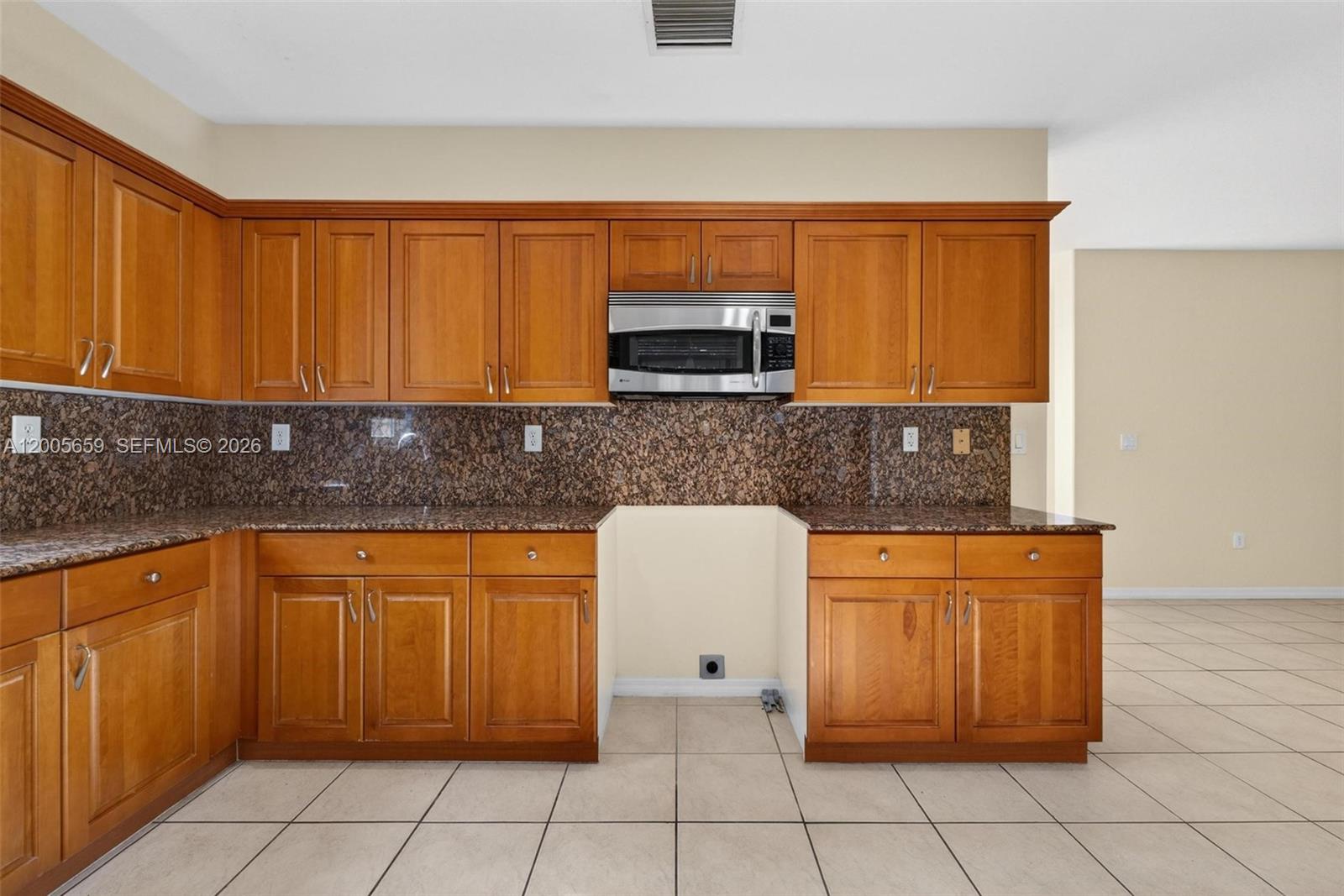 CANTAMAR - Residential Lease