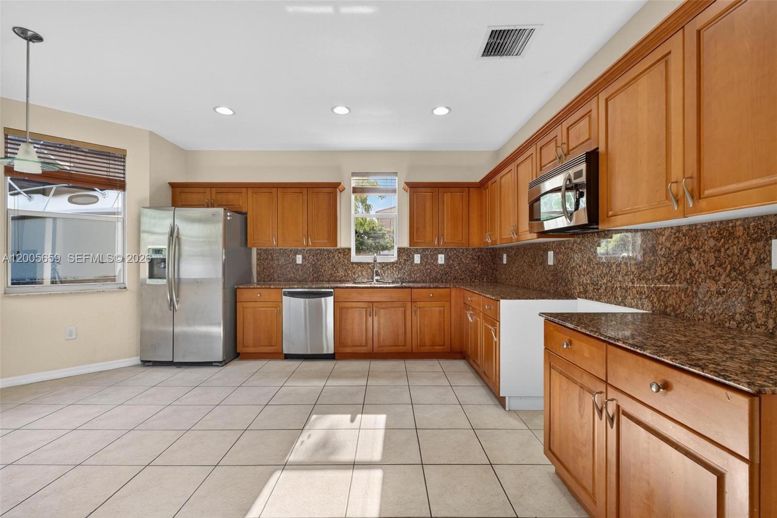 CANTAMAR - Residential Lease