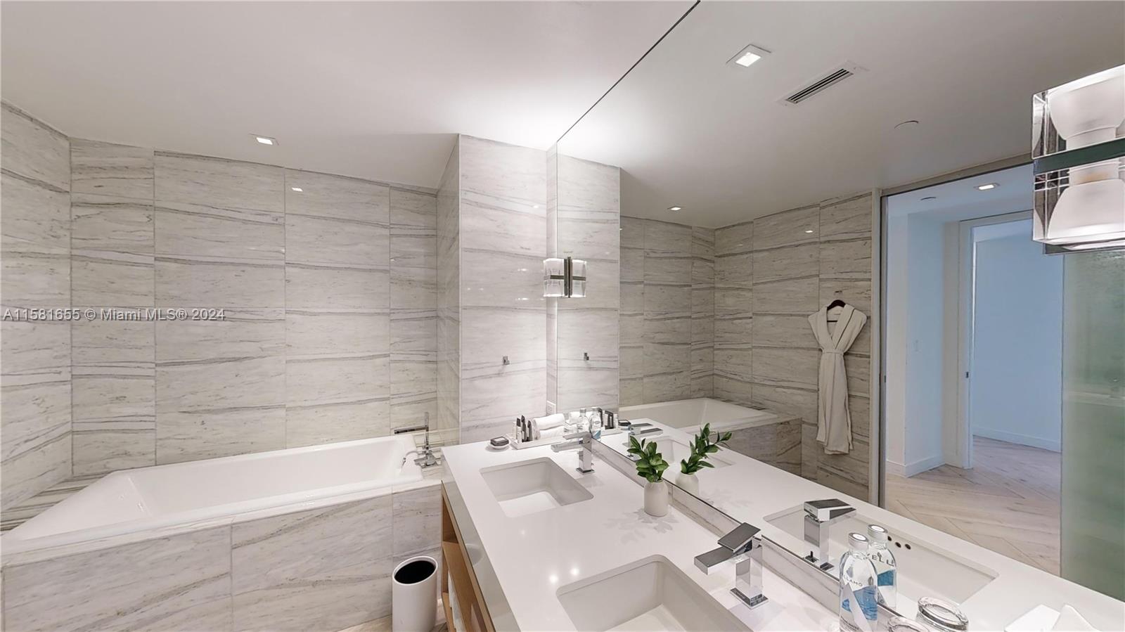 2201 COLLINS AVE CONDO - Residential