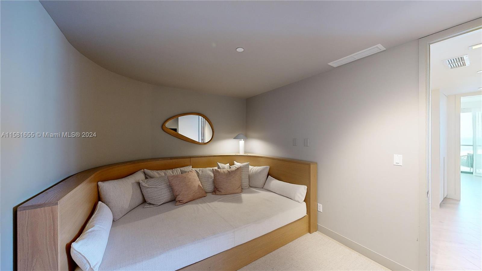 2201 COLLINS AVE CONDO - Residential
