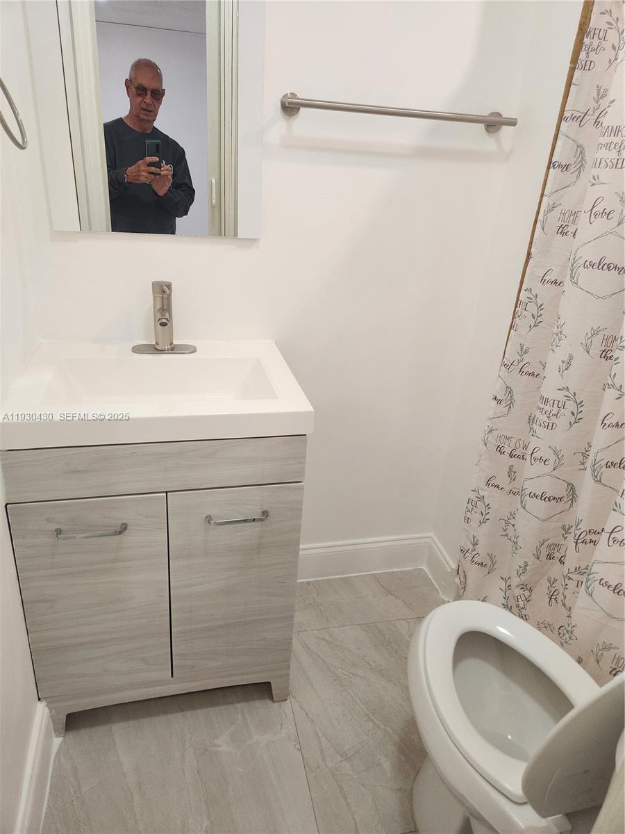 LAKES BY THE BAY SEC 3 - Residential Lease