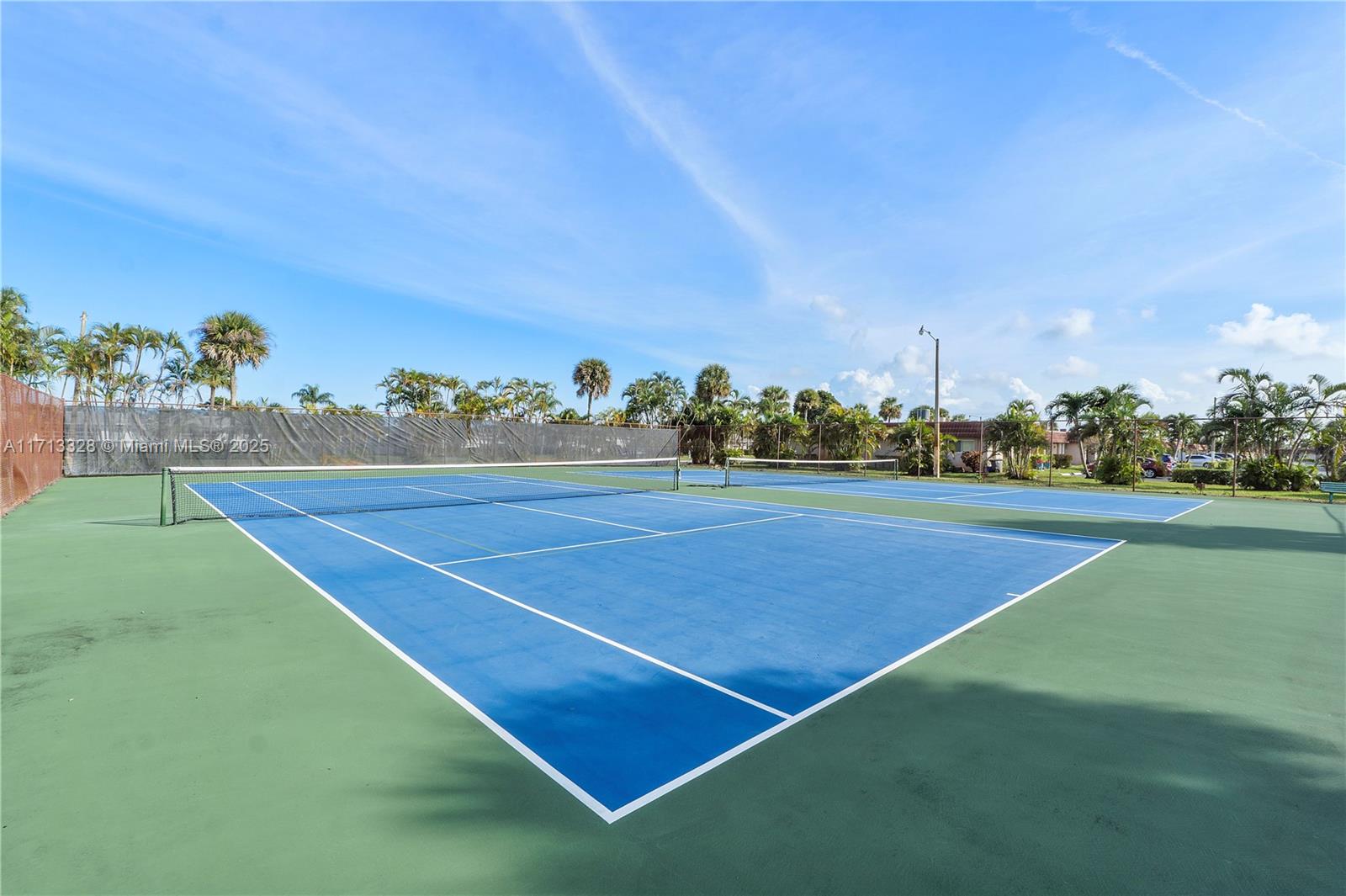 CRESTHAVEN CONDO TOWNHOME - Residential