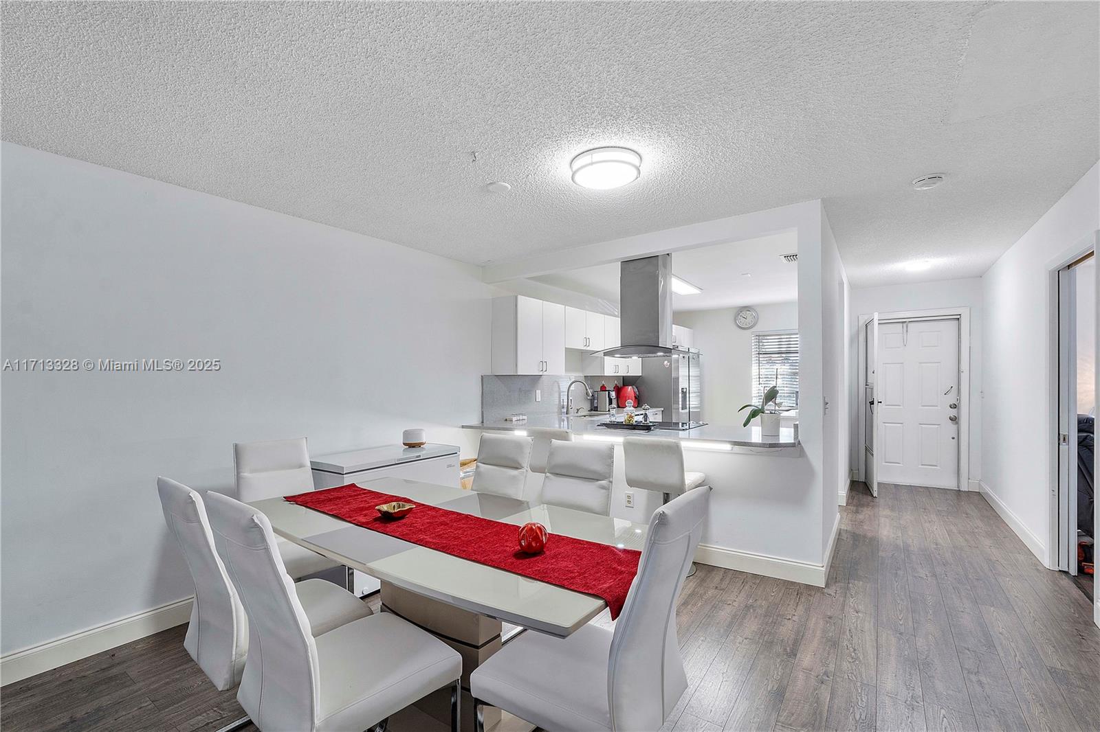 CRESTHAVEN CONDO TOWNHOME - Residential