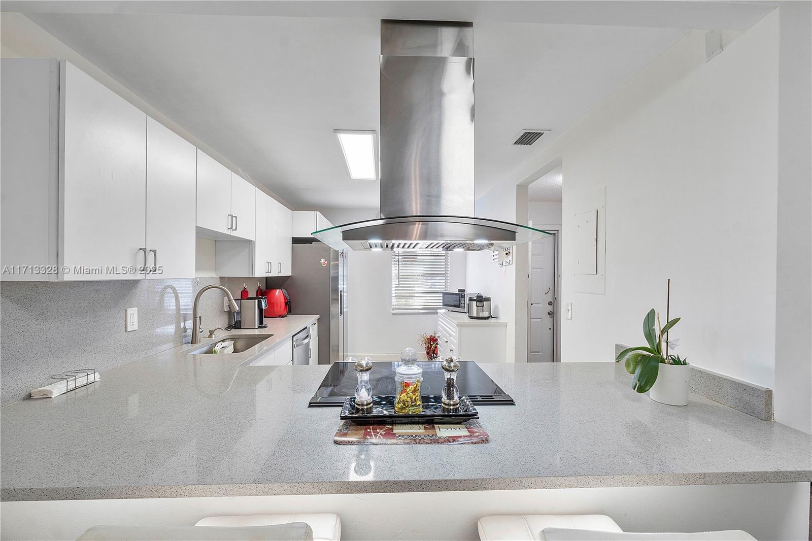 CRESTHAVEN CONDO TOWNHOME - Residential