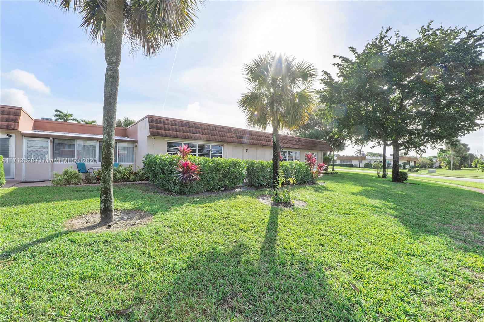 CRESTHAVEN CONDO TOWNHOME - Residential