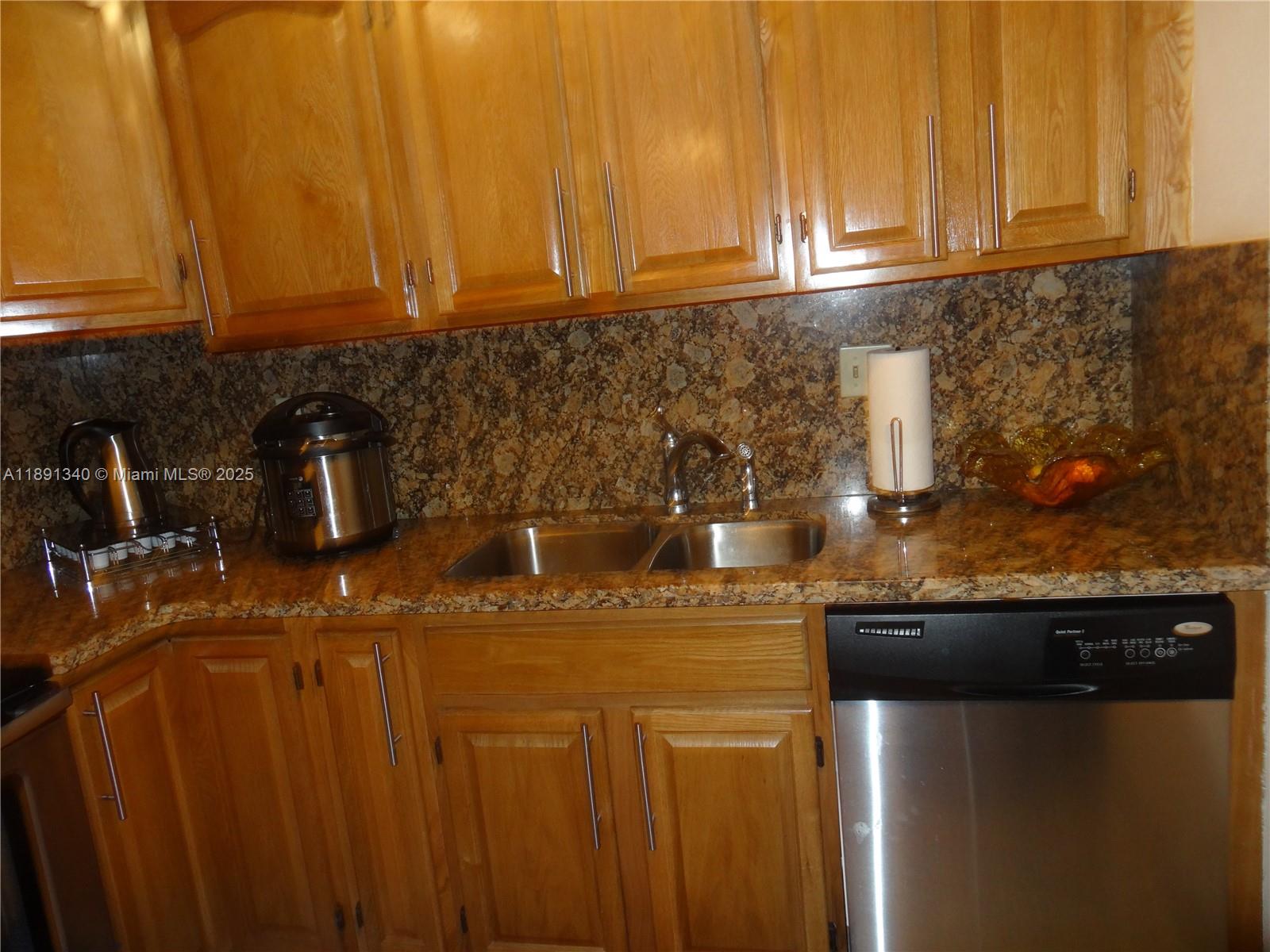 OLYMPUS CONDO PHASE - Residential Lease