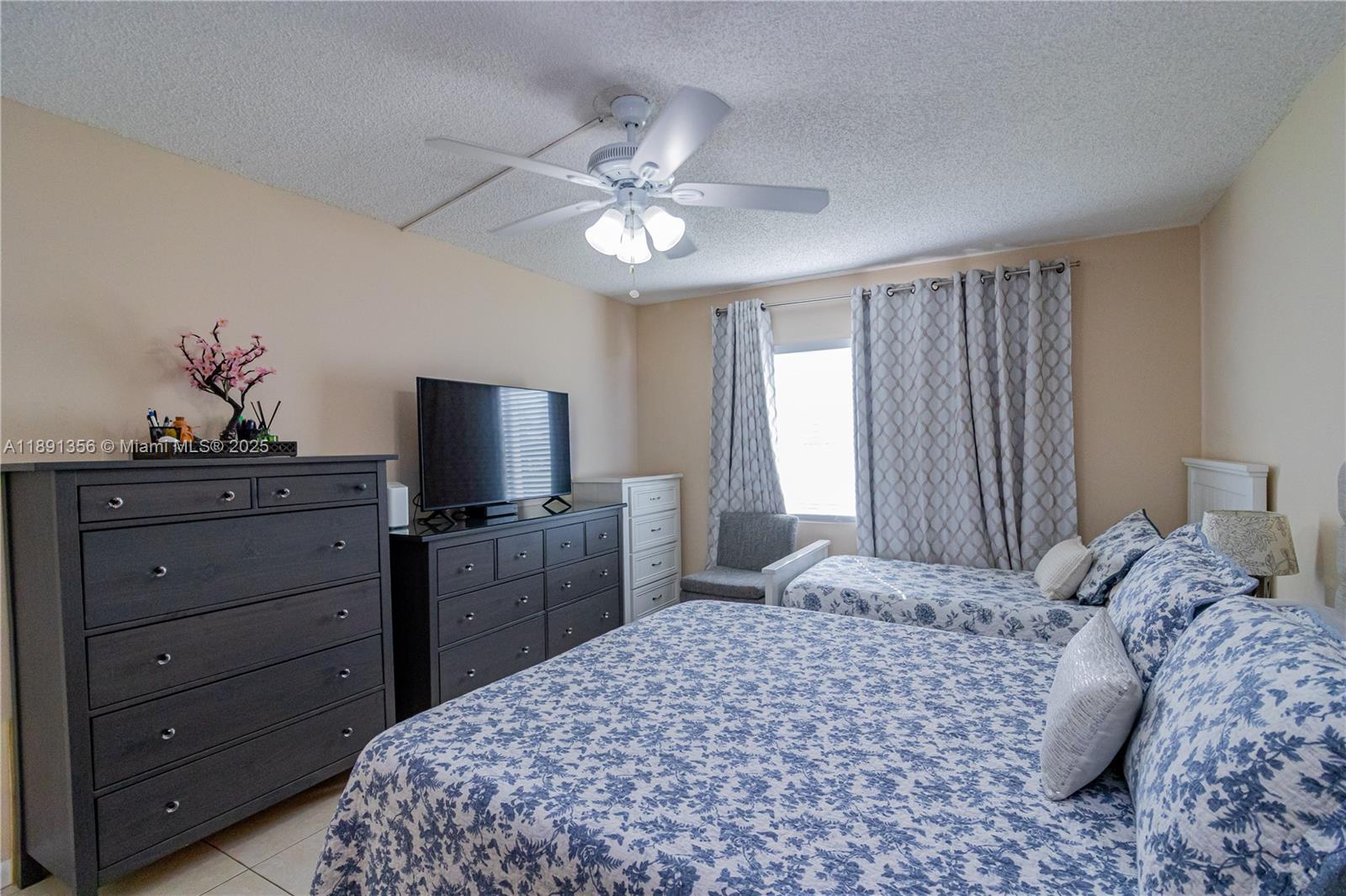 HAWTHORNE AT CENTURY VILL - Residential